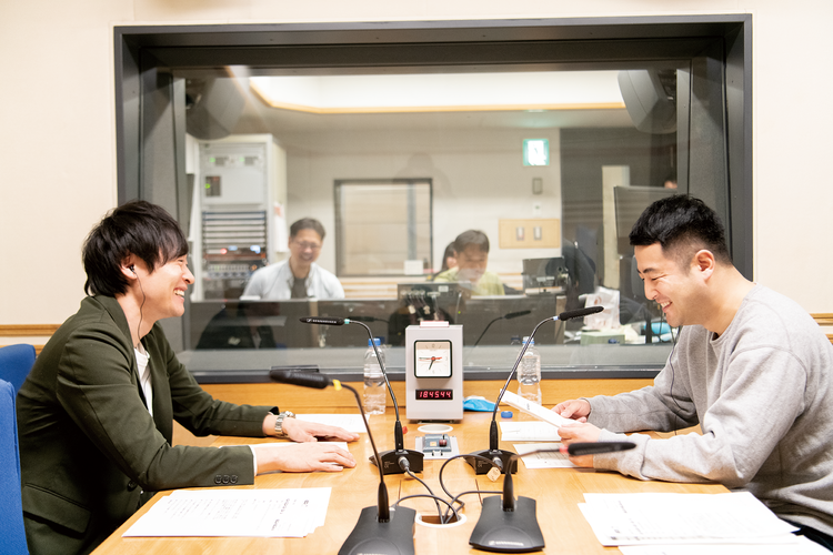 ラジオの時間 今 私たちに必要な 楽しい も 癒し も全部ラジオに ローリエプレス