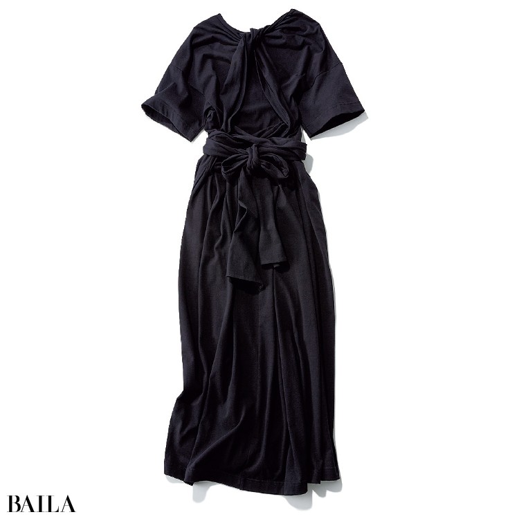 Ecワンピース大賞 N O R C の黒ワンピースは上品な肌見せに惚れた ローリエプレス