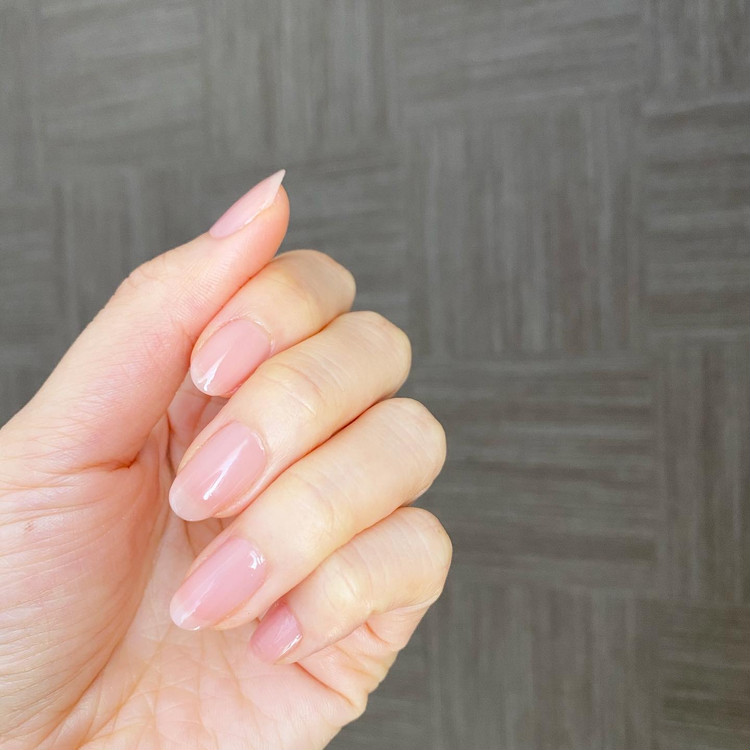 セルフネイル ナチュラルだけど きちんと感のある上品ネイル ローリエプレス