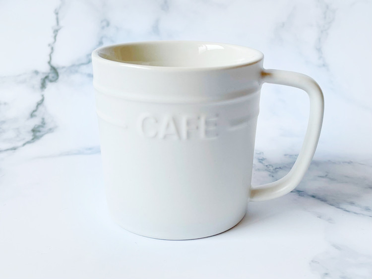 セリア 高見え食器 マットモノトーンシリーズ が大人気 アレンジでおうち時間を楽しもう ローリエプレス