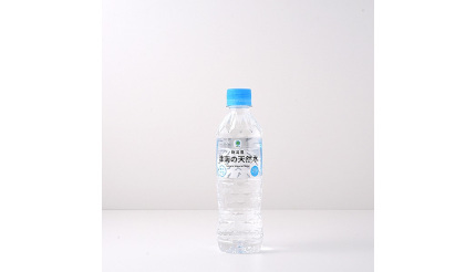 ファミマ「ファミマル 新潟県津南の天然水 370ml」の容器、100