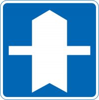 茨城県稲敷市、田園地帯にぽつんと立つ道路標識がとんでもなくレア物だった