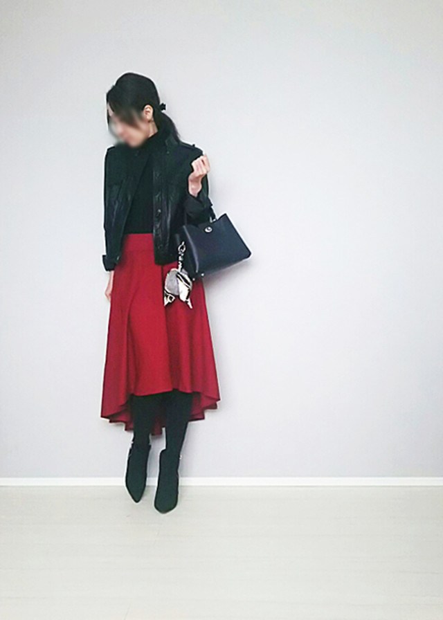 冬ディズニーに行くなら トレンドのなりきりコーデにトライ キャラクターカラーを使った大人女子のディズニーコーデ ローリエプレス