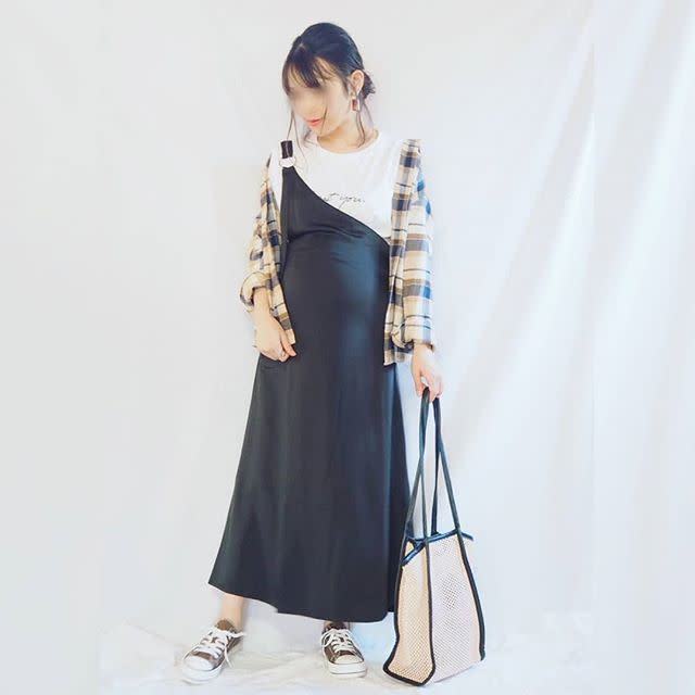 ワンショルダーのワンピースでこなれる ゆるっとスタイリッシュな重ね着ワンピースコーデ10選 ローリエプレス