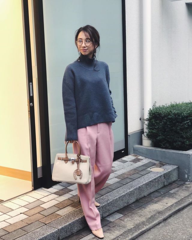 大人のピンク服 何色と合わせるのが正解 今っぽいピンクとの配色5パターン ローリエプレス