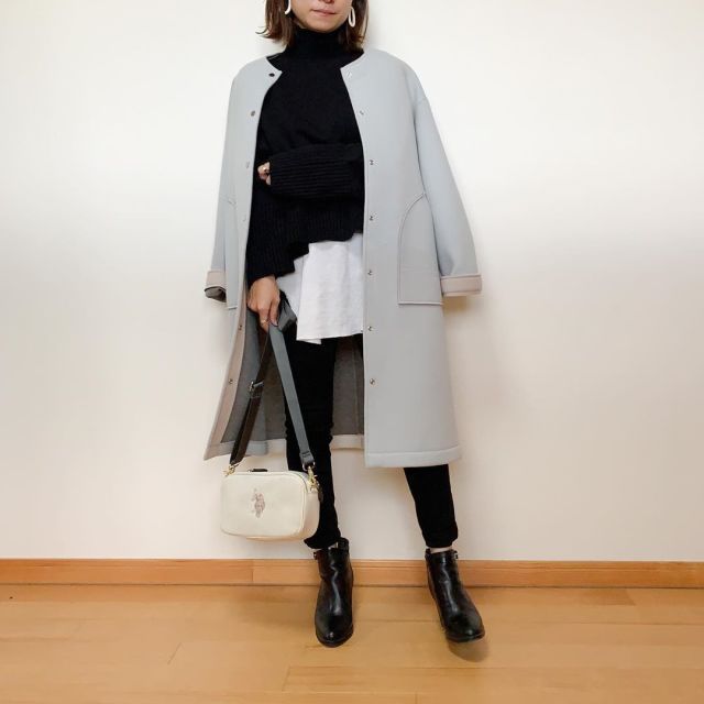 白インナー どのくらい見せる 旬の白シャツ見せ 量感別かんたんコーディネート15選 ローリエプレス