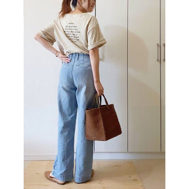 Tシャツ デニムコーデ 夏はどう着る おしゃれさんの着こなしをチェック ローリエプレス