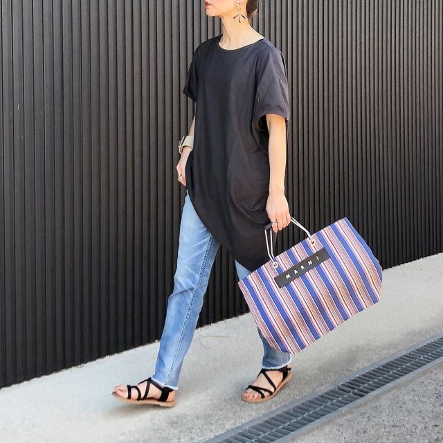 夏は フラットサンダル に注目 楽チンで可愛い最旬サンダルコーデ ローリエプレス