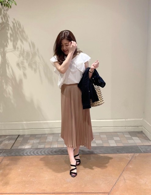 派遣の初日にぴったりな通勤コーデ特集 スーツを着なくても きちんとした服装とは ローリエプレス