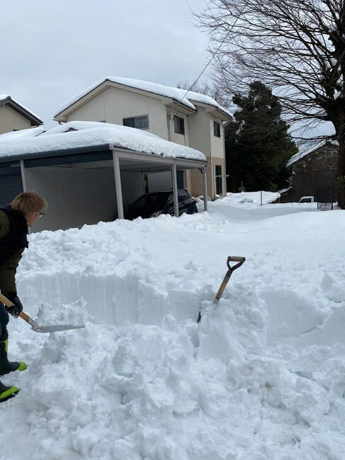 福井の豪雪 東京出身者が見た光景 出勤に2 3時間 物流ストップで陳列棚もスカスカに 21年1月15日 エキサイトニュース