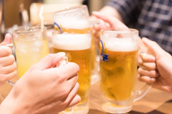 飲み会が苦痛な人達の悩み 行けば孤立 行かなくても職場で孤立 気配消して1次会で帰ろう 18年11月18日 エキサイトニュース