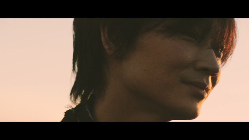 綾野剛が擬人化したウイスキーに サントリー 碧ao ショートフィルム公開 19年4月16日 エキサイトニュース