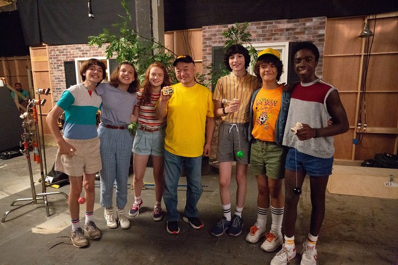 ストレンジャー シングス キャストが高橋名人とゲームを楽しむ映像公開 19年7月3日 エキサイトニュース