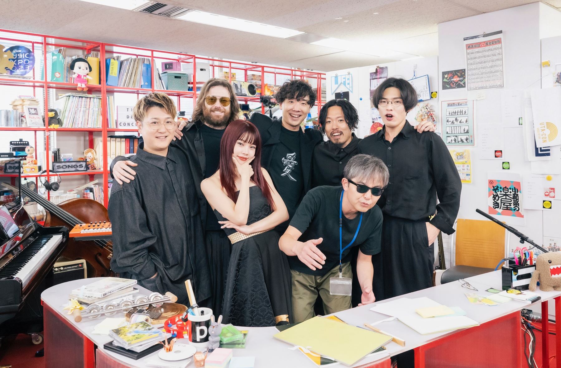 NHK『tiny desk concerts JAPAN』にアイナ・ジ・エンド＆向井秀徳が 