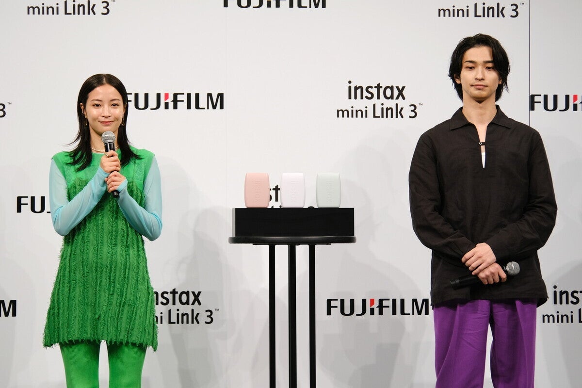 FUJIFILM 富士フイルム instax mini 8 短い チェキ イエロー