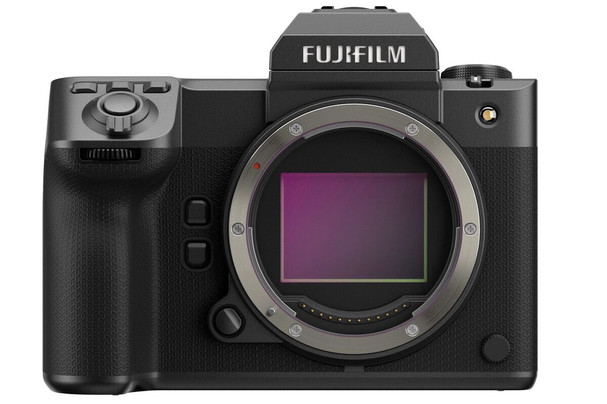 FUJIFILM GFX100 II」発表 - 1億2百万画素で8コマ/秒連写、縦グリップ