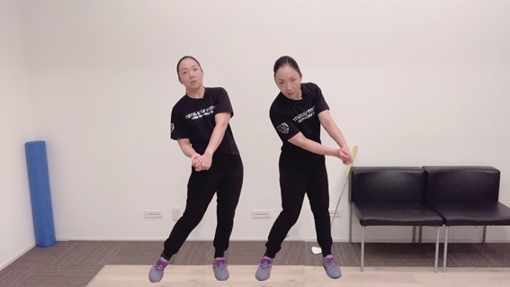 ゴルフスイングの勘違い 起き上がりと体重移動 22年8月22日 エキサイトニュース