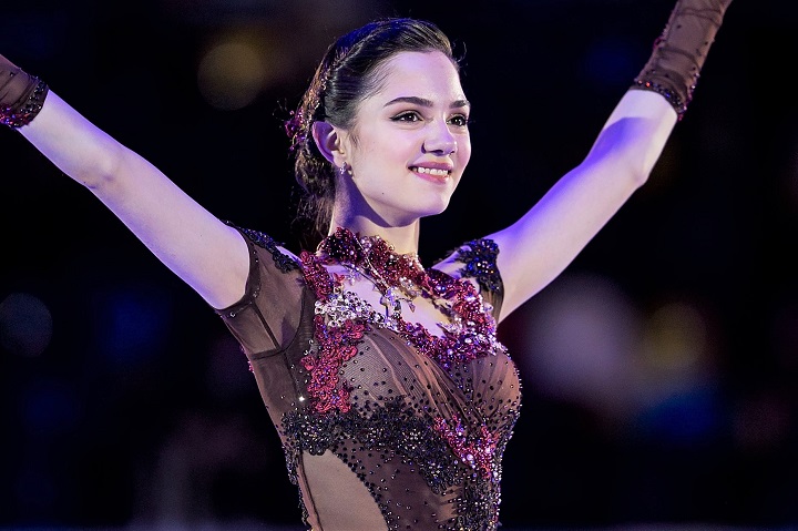 うっとりするほど美しい メドベージェワ 全身ピンクのコスプレ姿が 素敵で可愛すぎる と大反響 22年8月6日 エキサイトニュース