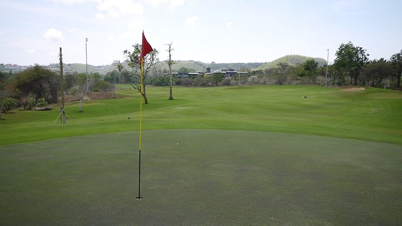 初めてのゴルフはショートコースがおすすめ メリットや持ち物から服装まで徹底ガイド 21年8月26日 エキサイトニュース