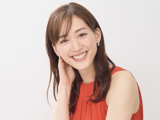 元彼の遺言状 麗子 綾瀬はるかの立ち姿に反響 後ろ姿まで美しい 22年4月2日 エキサイトニュース