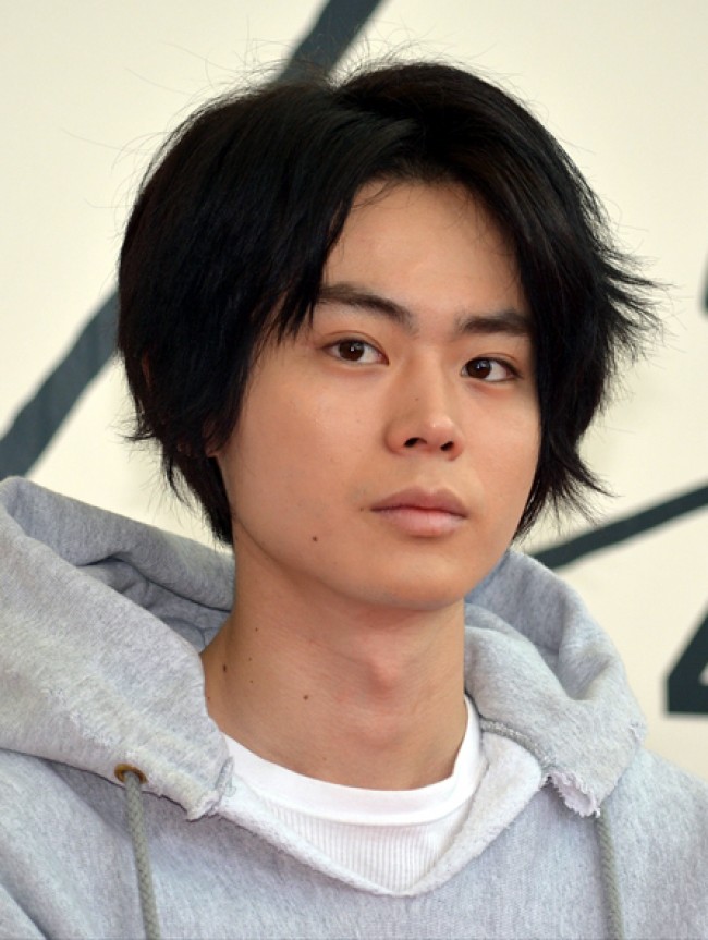 菅田将暉 手紙8枚でダウンタウン愛を語る 好きすぎて共演ngだった 16年5月14日 エキサイトニュース