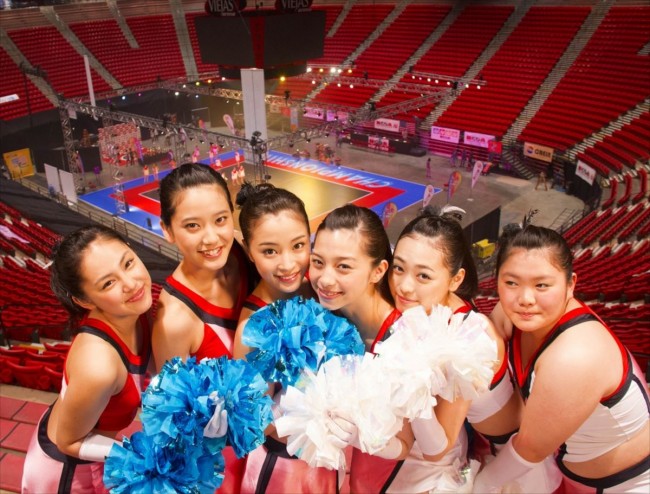 広瀬すず 中条あやみ 福原遥ら 米大学でチアダンス 映画クライマックスを撮影 16年6月14日 エキサイトニュース