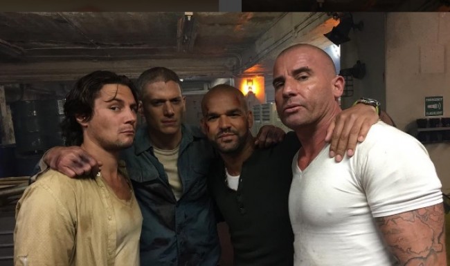 プリズン ブレイク 新シリーズの撮影順調 キャストが仲良く ドヤ顔 ショット公開 16年6月23日 エキサイトニュース