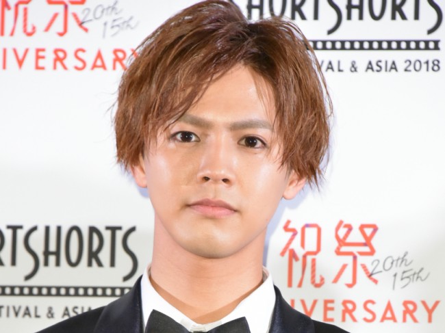 片寄涼太ら 3年a組 メンバーのバスローブ姿にファン歓喜 19年2月10日 エキサイトニュース