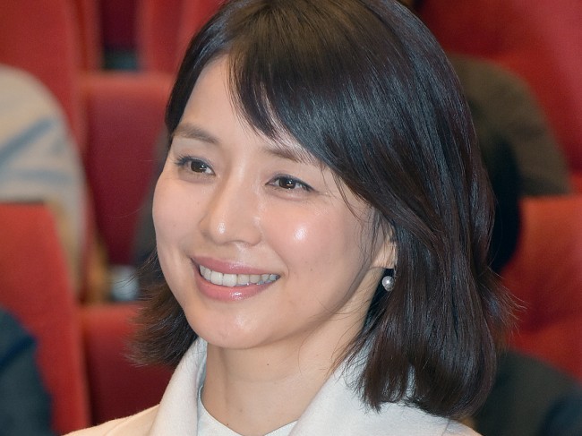 石田ゆり子の 高ーく上がる足 にファン驚き すごい 柔らかい 19年3月8日 エキサイトニュース