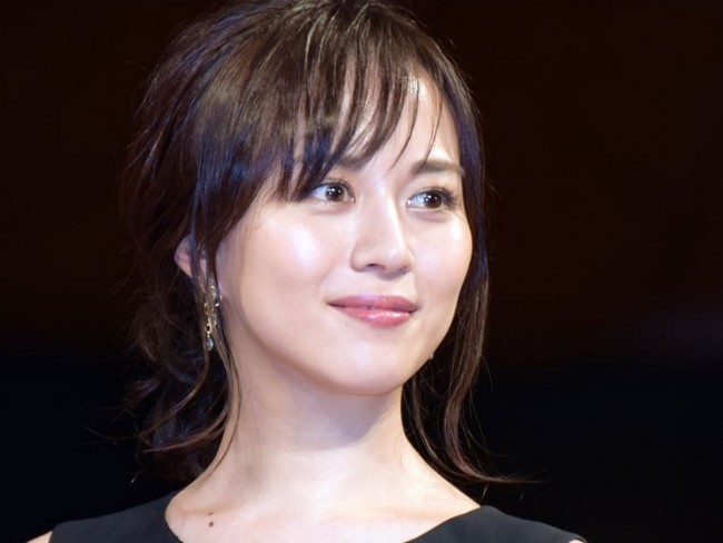 比嘉愛未 なつぞら 妖艶な マダム ルックに 絶世の美女 の声 19年5月1日 エキサイトニュース