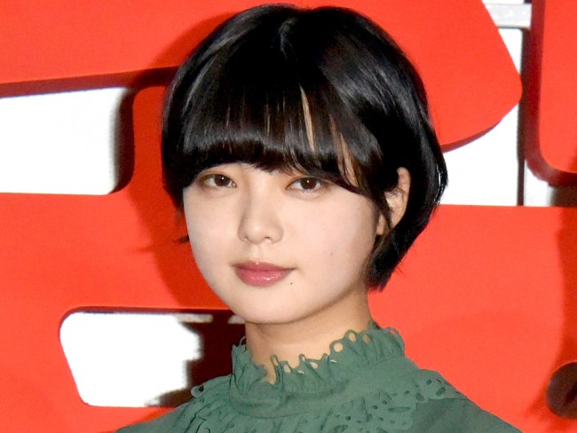 æ¬…å‚46 å¹³æ‰‹å‹æ¢¨å¥ˆãŒ18æ­³ã®èª•ç