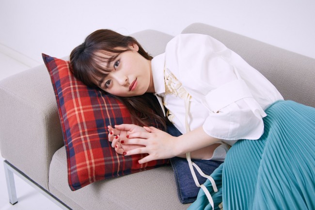 福原遥 取材現場で横になる姿にスタッフうっとり 眠り姫みたい エキサイトニュース