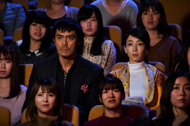 今夜の まだ結婚できない男 阿部寛が稲森いずみと大人デート 19年12月3日 エキサイトニュース