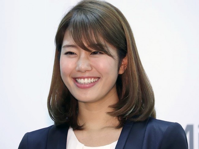 稲村亜美 美脚あらわ かわいすぎるトナカイ に変身 プレゼント持ってきて の声 19年12月25日 エキサイトニュース