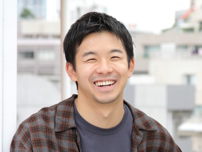 仲野太賀 チョロ知らない 父 中野英雄からの激励メッセージに照れくさそうな笑顔 21年2月13日 エキサイトニュース