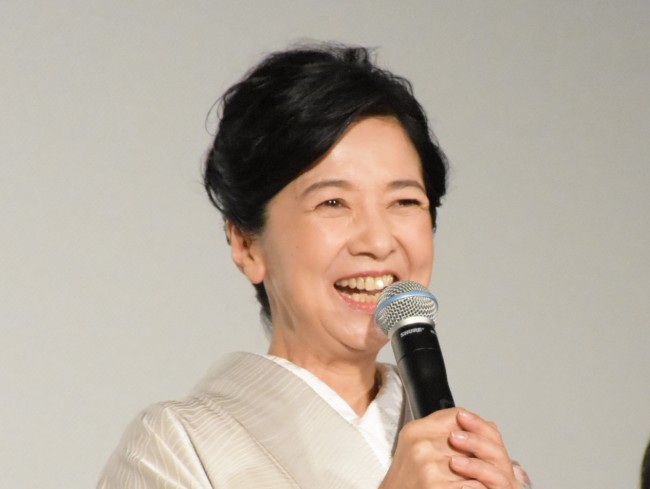 宮崎美子 50年前を再現したミニスカ姿に かわいい 素敵 の声 21年7月21日 エキサイトニュース