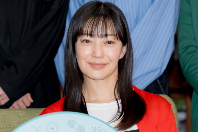 菅野美穂、“人生がガラッと変わった出来事”を明かす「脳みそをぐしゃぐしゃと素手で触られているような衝撃」 (2023年10月15日) -  エキサイトニュース