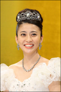 訃報 最期は皮膚からがんが飛び出し 市川海老蔵の妻 フリーアナ小林麻央さん亡くなる 17年6月23日 エキサイトニュース