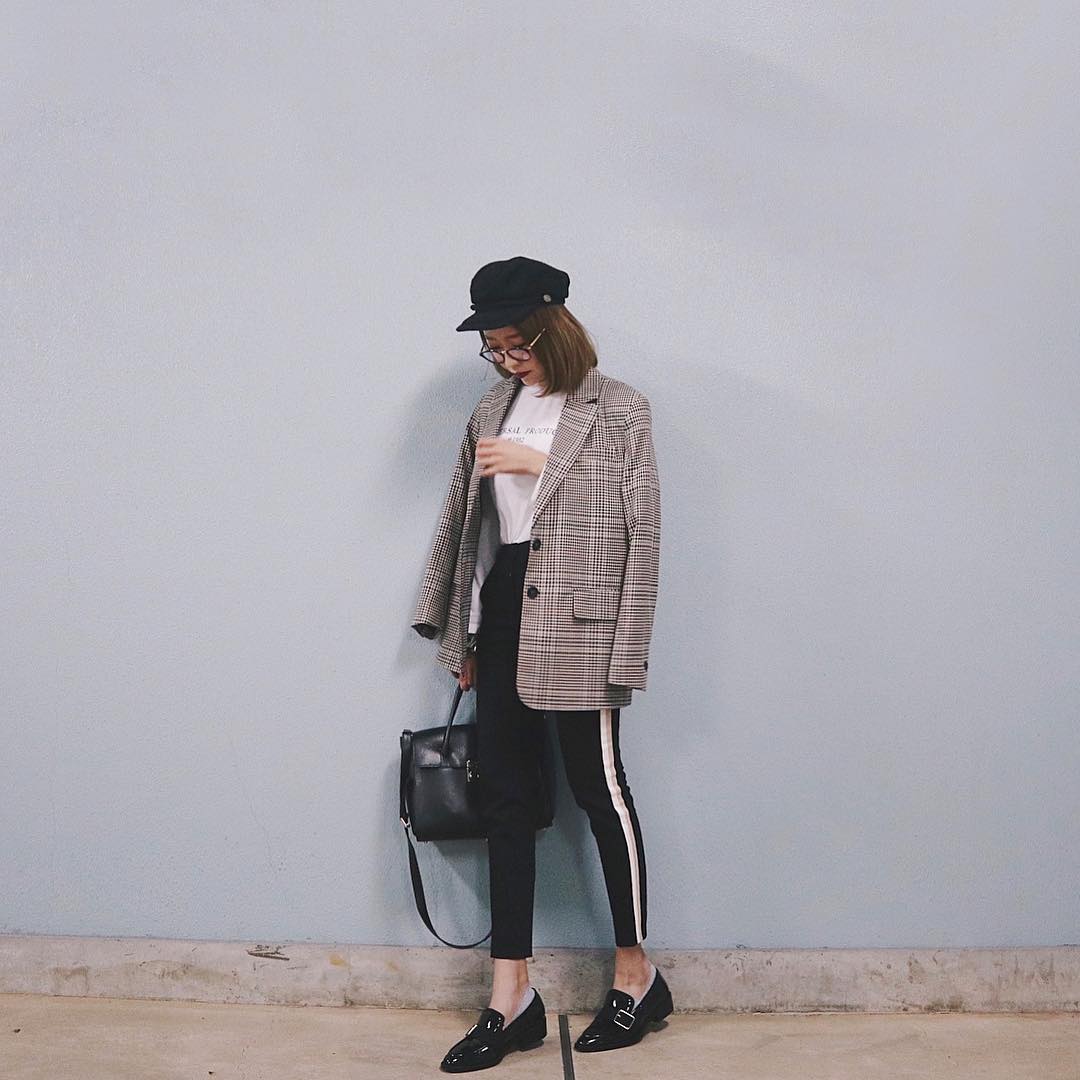 黒スウェットパンツのレディースコーデで垢抜ける 着こなし術を紹介 ローリエプレス