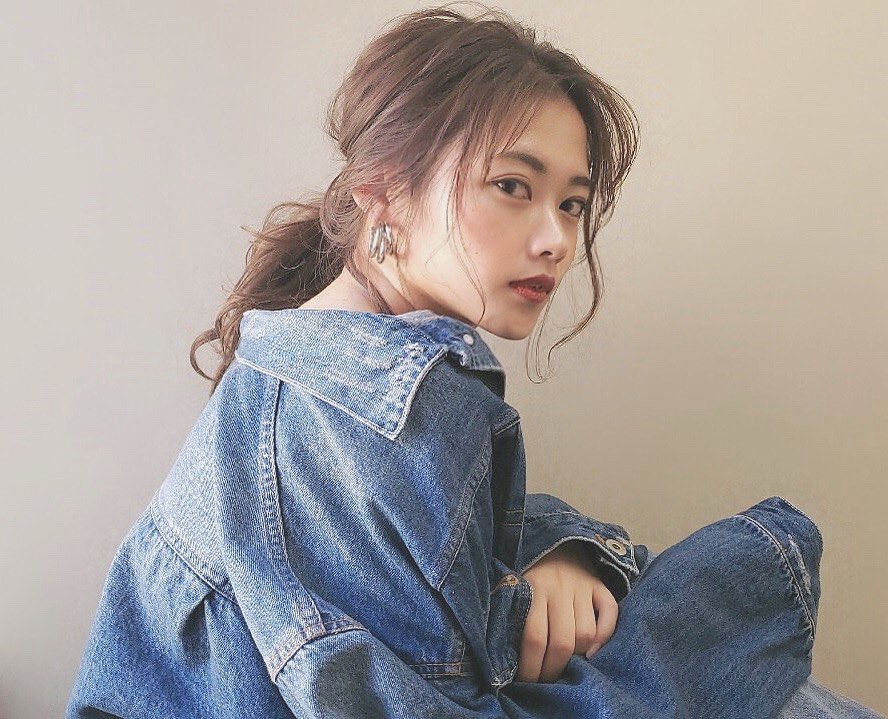 四角顔さんが似合う髪型って 顔の特徴 似合うヘアスタイルを紹介 ローリエプレス