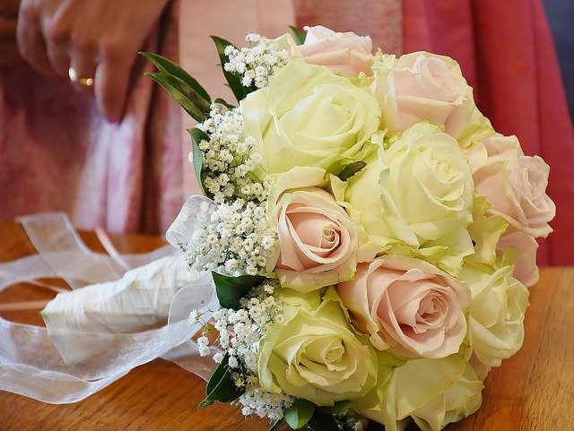 お金持ちと結婚する方法とは 理想の女性像 出会い方を要チェック ローリエプレス