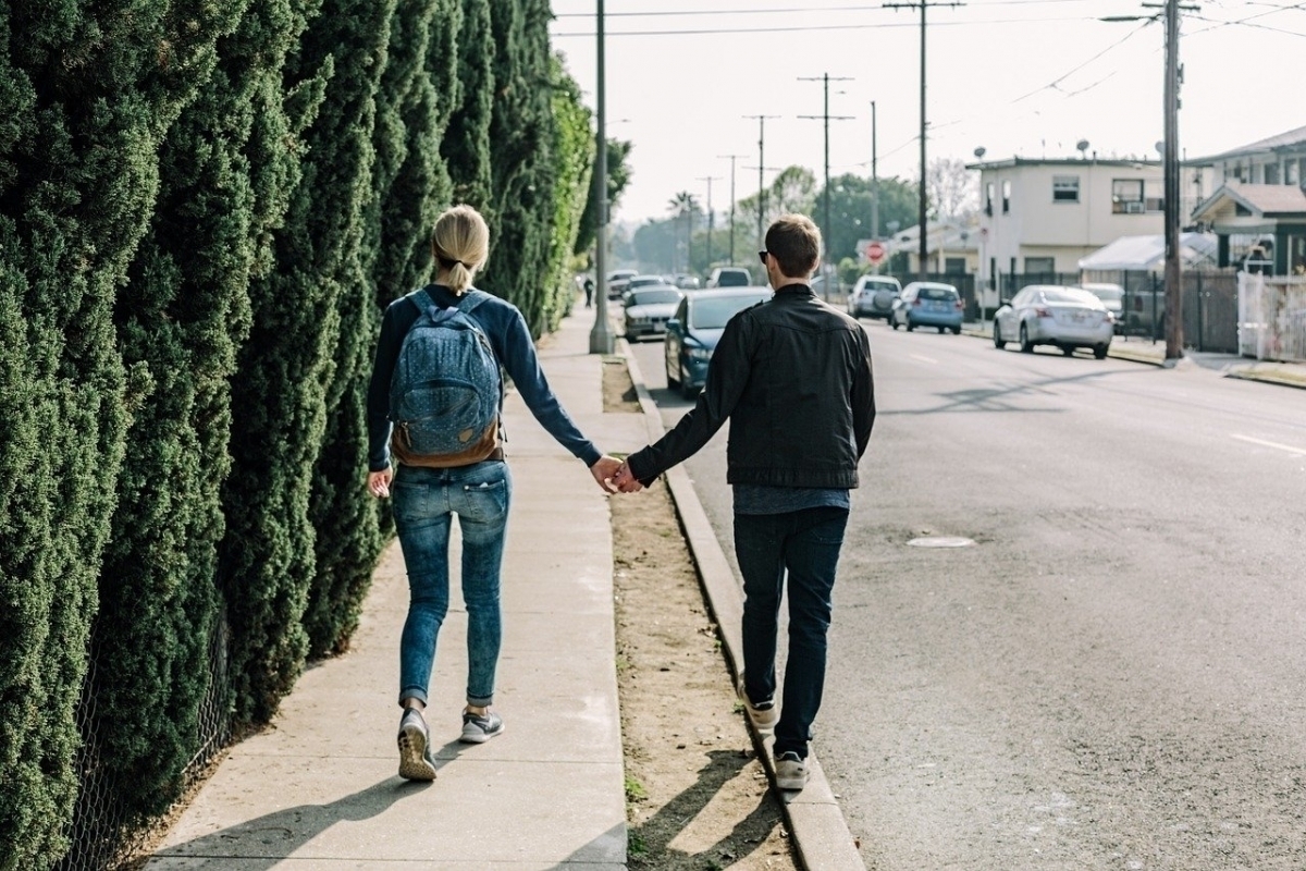 彼氏の背が低いって実際どう メリットと上手に付き合うコツを解説 ローリエプレス