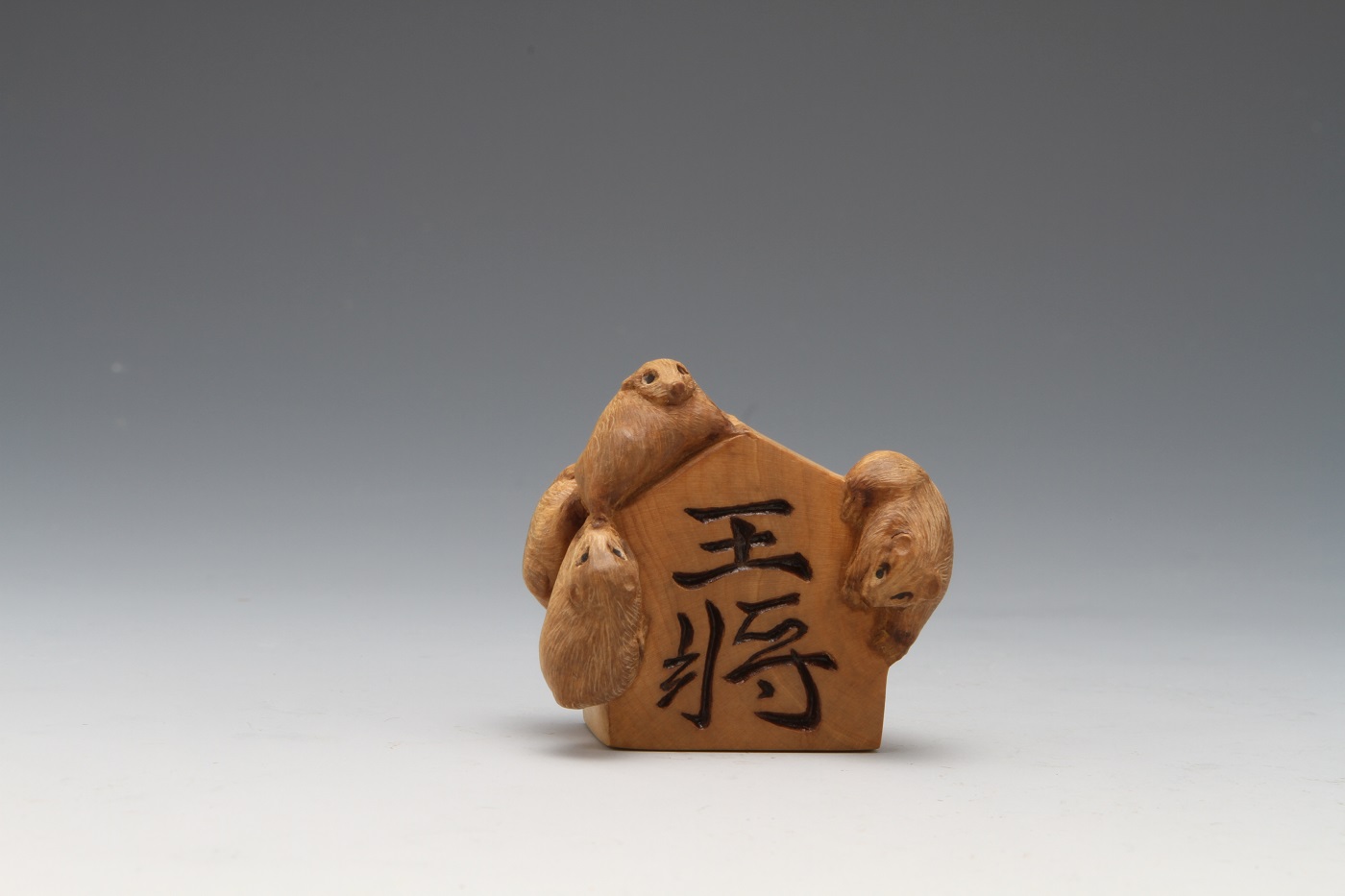 根付の世界　作品と彫師たち 根付の世界―作品と彫師たち (1977年) | レイモンド・ブッシェル, 殿村