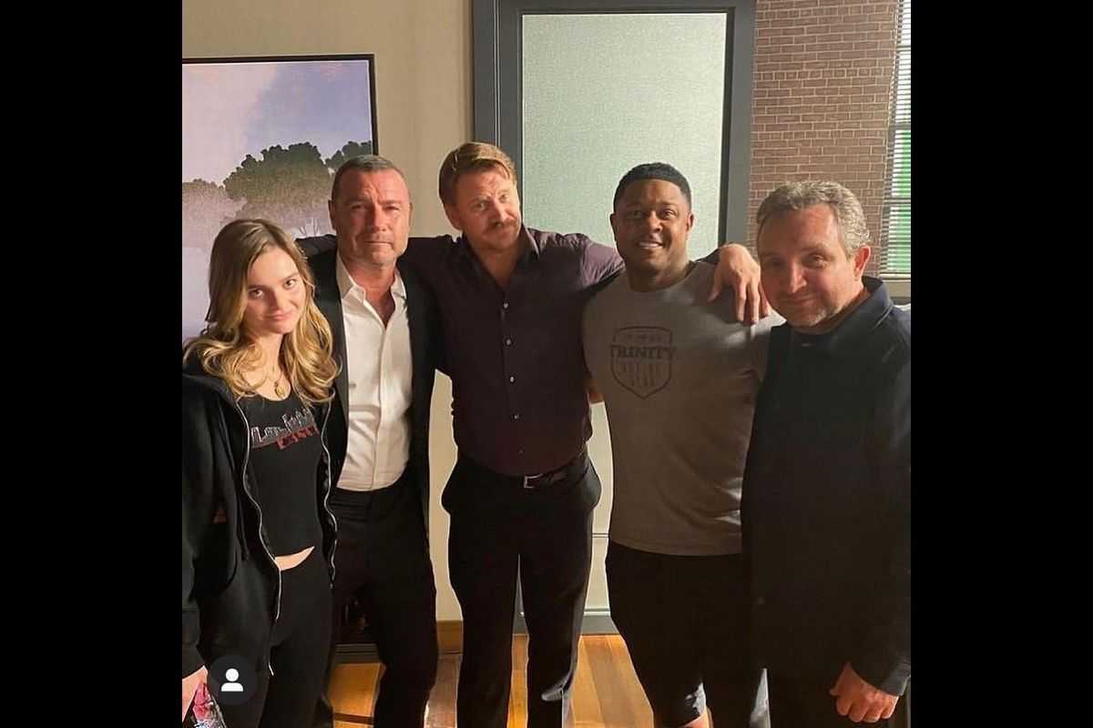 レイ ドノヴァン ザ フィクサー 映画版に若かりし頃のレイが登場 21年8月1日 エキサイトニュース