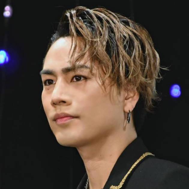 色気だだ漏れ」ØMI（登坂広臣）、鍛え上げられた胸筋チラ見せSHOTに