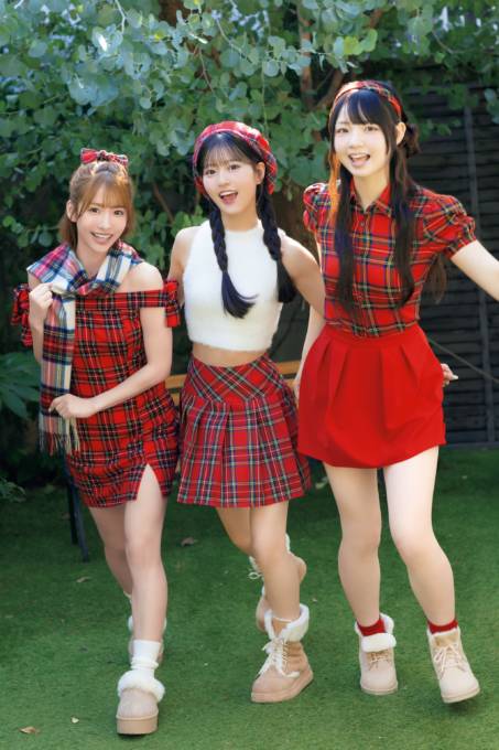 AKB48平田侑希&八木愛月&大賀彩姫、おなじみ“赤チェック”衣装で