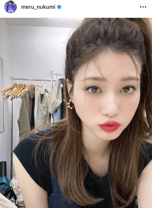めるる、デコ出し×濃いめのリップSHOTにファンから絶賛の声「大人っぽ」「今日もかわいい」 - エキサイトニュース