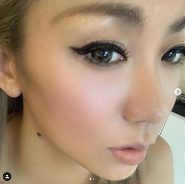 倖田來未 まつエク 170本 どアップ写真に 目ヂカラ強し 肌綺麗 の声 19年9月12日 エキサイトニュース