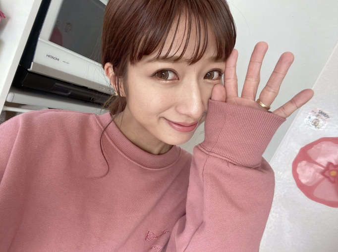 辻希美 自分カラーで 髪色チェンジ報告shot 手作りチーズケーキ公開 年2月7日 エキサイトニュース