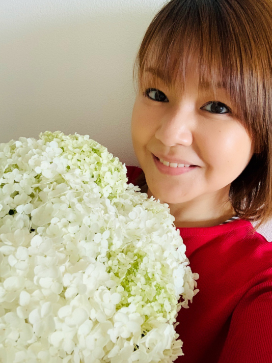 中澤裕子 47歳の誕生日を報告 微笑みshot に 凄く綺麗 あの頃と変わりません 年6月19日 エキサイトニュース